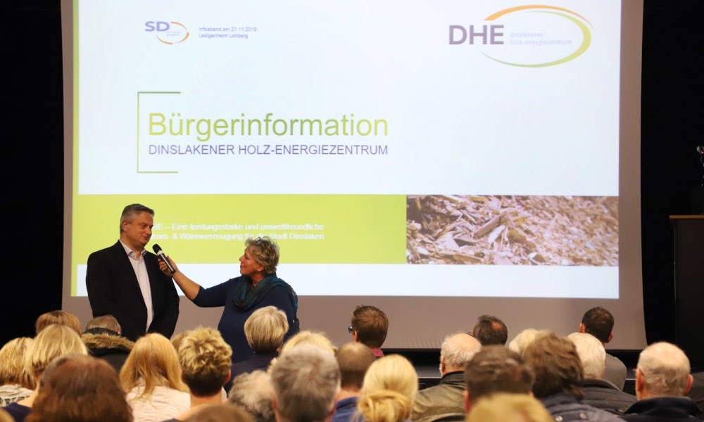 Josef Kremer und Julitta Munch bei einer Infoveranstaltung für das DHE